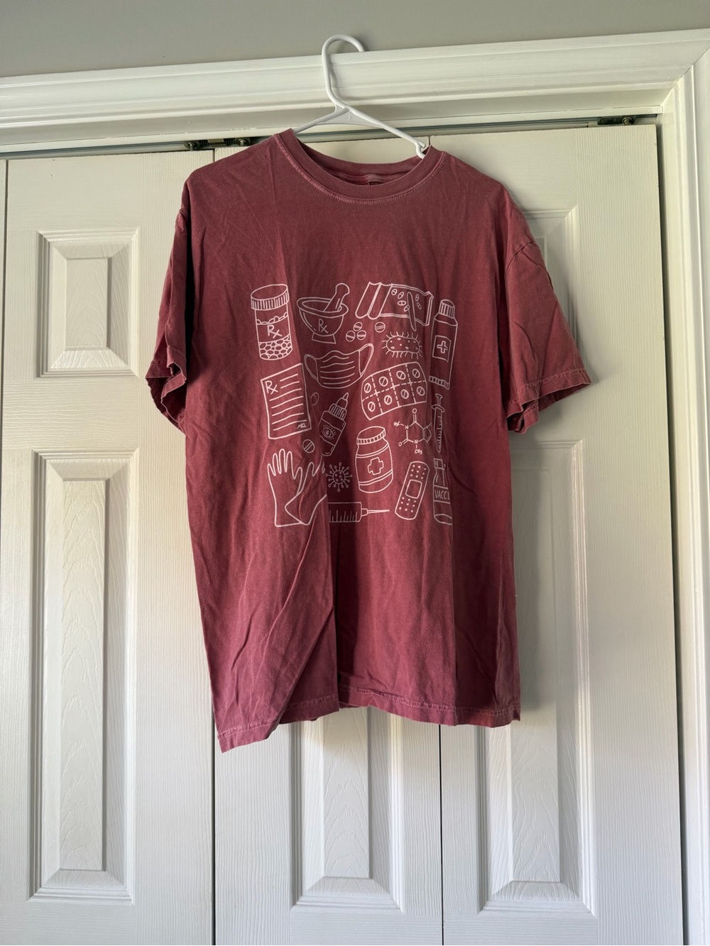 Comfort Colors women Short-Sleeve Tee in Dusty Maroon with White Medical Graphic